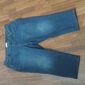 Lane Bryant Mid-Rise Boyfriend Capris